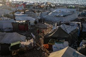 Gaza Seaport Becomes Displacement Shelter
