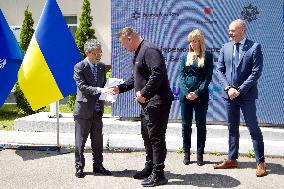 Official handover of adapted vehicles for inclusive driving schools in Kyiv