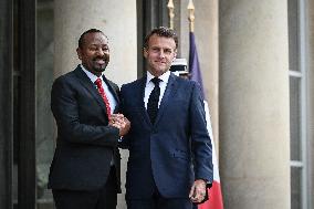 Emmanuel Macron welcomes Abiy Ahmed at the Elysee FA