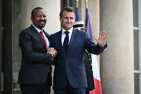 Emmanuel Macron welcomes Abiy Ahmed at the Elysee FA