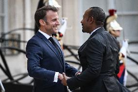 Emmanuel Macron welcomes Abiy Ahmed at the Elysee FA
