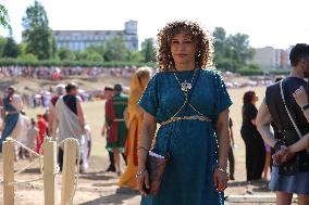 Roman Chariot Race During Emerita Lvdica - Spain