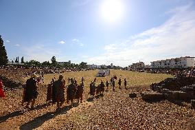 Roman Chariot Race During Emerita Lvdica - Spain