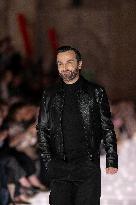 Louis Vuitton Cruise 2026 Runway - Avignon