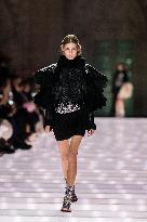 Louis Vuitton Cruise 2026 Runway - Avignon