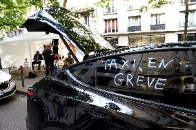 Fourth Day of Taxis Protest - Paris