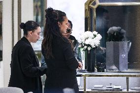 Cannes - Pregnant Rihanna Shopping at Boutique Messika