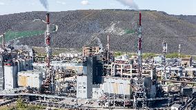Shale oil producing