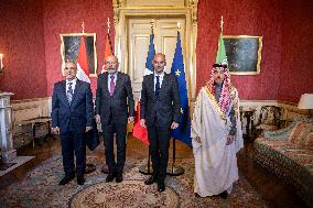 Jean-Noel Barrot Meets with His Saudi, Jordanian and Egyptian Counterparts - Paris