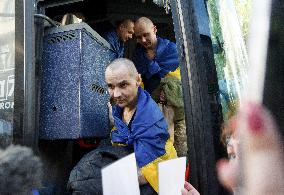 390 prisoners returned to Ukraine from Russia as part of first part of 1000 for 1000 exchange