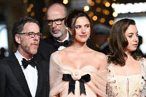 Cannes Honey Don t Premiere AM