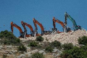 Settlers Raise Flags In Bruqin - West Bank