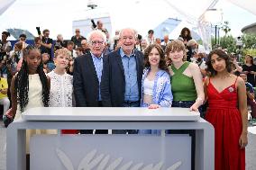 Cannes Jeunes Meres Photocall AM