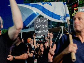 Anti War Protesting At The Tel Aviv - Israel
