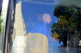 390 Ukrainians return home from Russian captivity