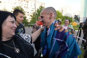 390 Ukrainians return home from Russian captivity