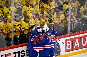 ICE HOCKEY WC SEMI FINAL SWEDEN-USA