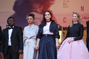 Cannes - Closing Ceremony Red Carpet