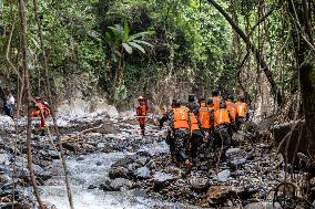Mountain Flood Disaster Rescue in Sanshe