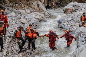 Mountain Flood Disaster Rescue in Sanshe