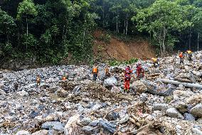 Mountain Flood Disaster Rescue in Sanshe