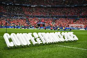 PSG celebrates French Cup trophy - FA