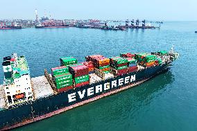 Port Container Trade