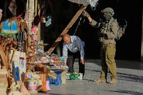 Settlers Storm The Old City Of Hebron