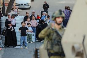 Settlers Storm The Old City Of Hebron