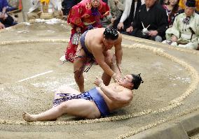 Summer Grand Sumo Tournament
