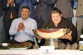 Summer Grand Sumo Tournament