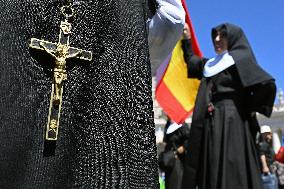 Pope Leo XIV Delivers His Blessing To The Faithful - Vatican