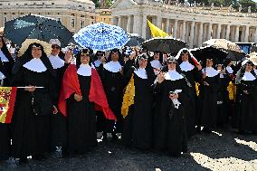 Pope Leo XIV Delivers His Blessing To The Faithful - Vatican
