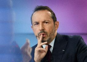Sebastien Chenu On Dimanche En Politique - Paris