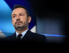 Sebastien Chenu On Dimanche En Politique - Paris