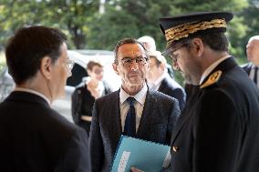 Bruno Retailleau reveals the outlines of his fight against Islamism - Nanterre AJ