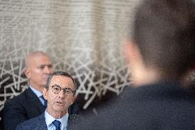 Bruno Retailleau reveals the outlines of his fight against Islamism - Nanterre AJ