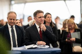 Ministerial Visit To Novo Nordisk Factory - Chartres