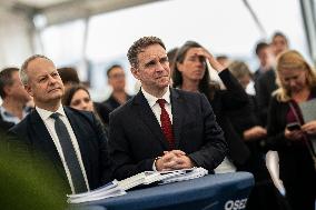 Ministerial Visit To Novo Nordisk Factory - Chartres