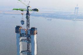 Zhangjinggao Yangtze River Bridge Construction