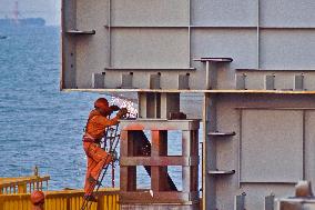Zhangjinggao Yangtze River Bridge Construction