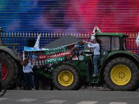 Farmers Protest In Paris