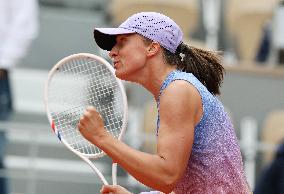 French Open - Women s Single - Iga Swiatek vs Rebecca Sramkov