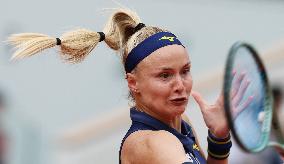 French Open - Women s Single - Iga Swiatek vs Rebecca Sramkov