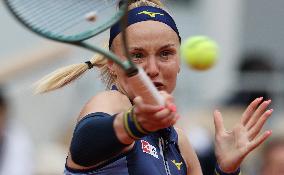 French Open - Women s Single - Iga Swiatek vs Rebecca Sramkov