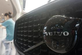 Volvo Lays Off 3000 Employees