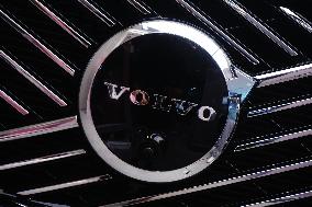 Volvo Lays Off 3000 Employees
