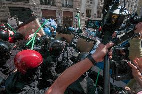 Violent Clashes at Security Bill Protest in Rome