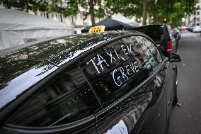 Taxi protest in Paris - FA