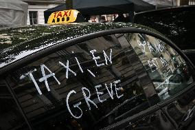 Taxi protest in Paris - FA